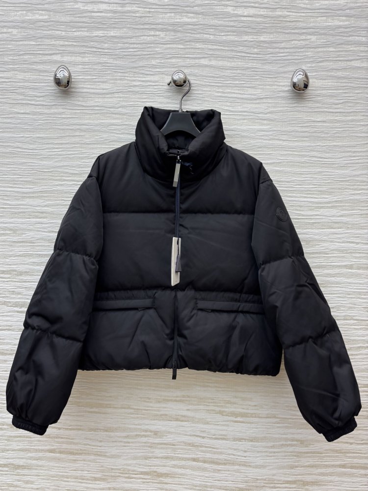 Пуховик жіночий