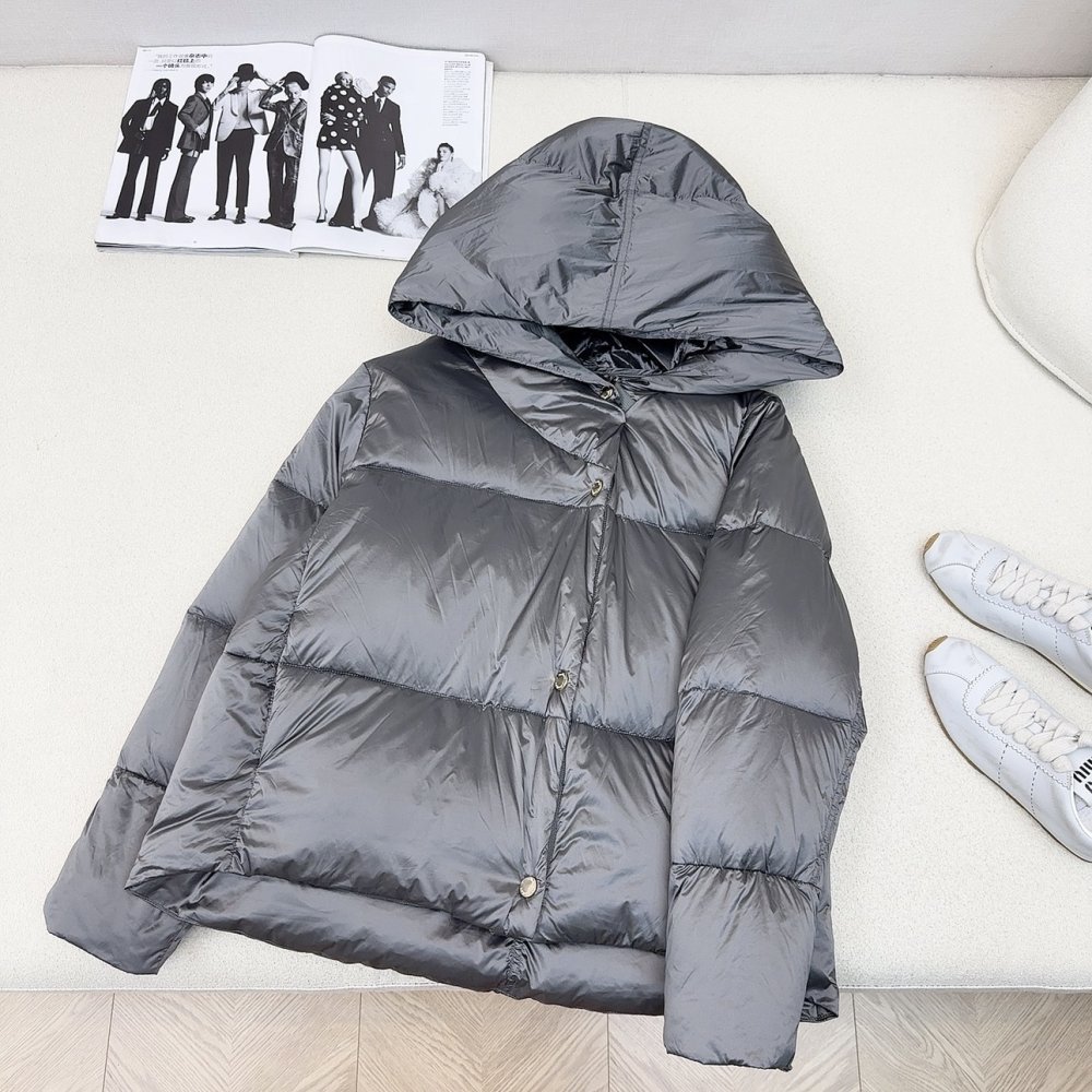 Пуховик жіночий