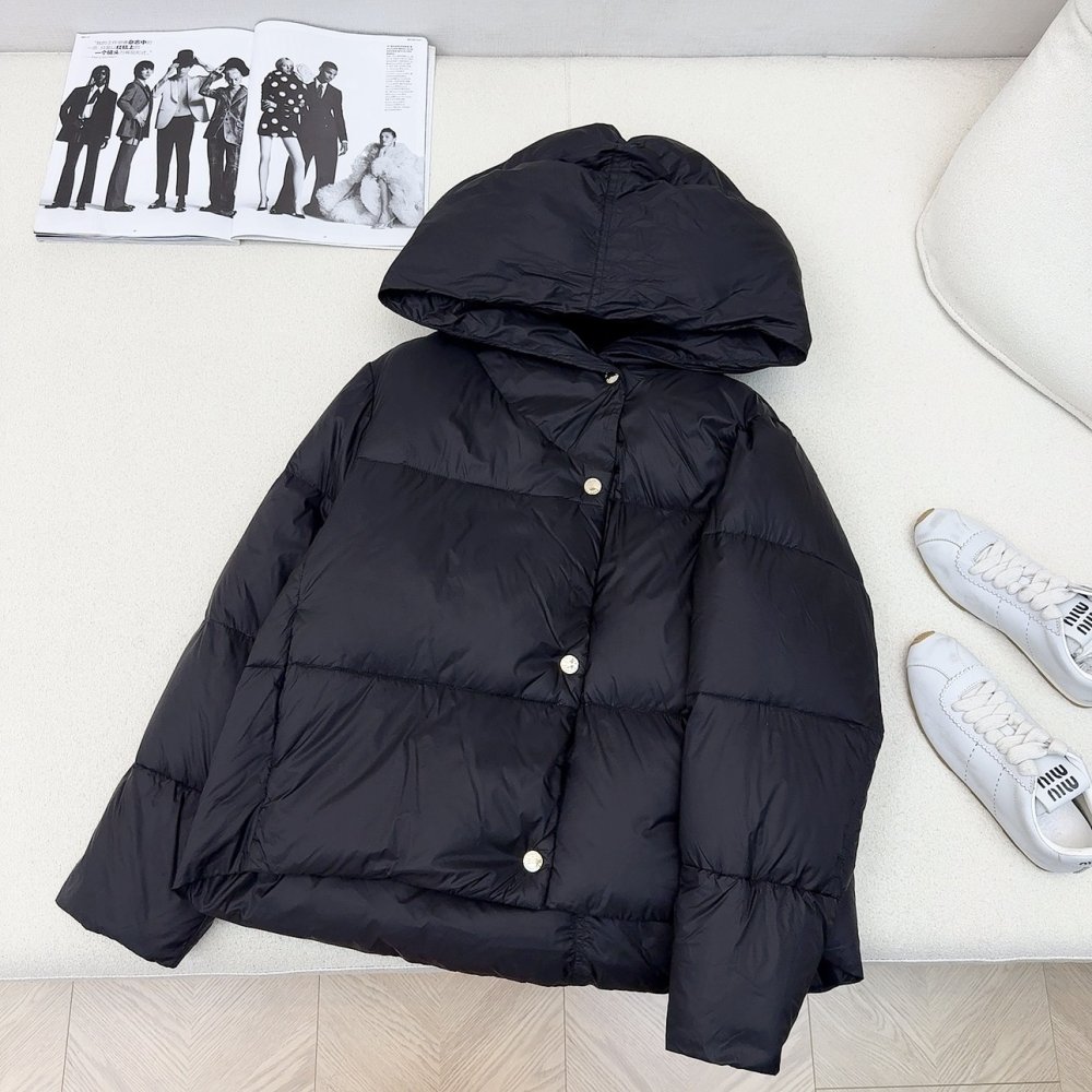 Пуховик жіночий