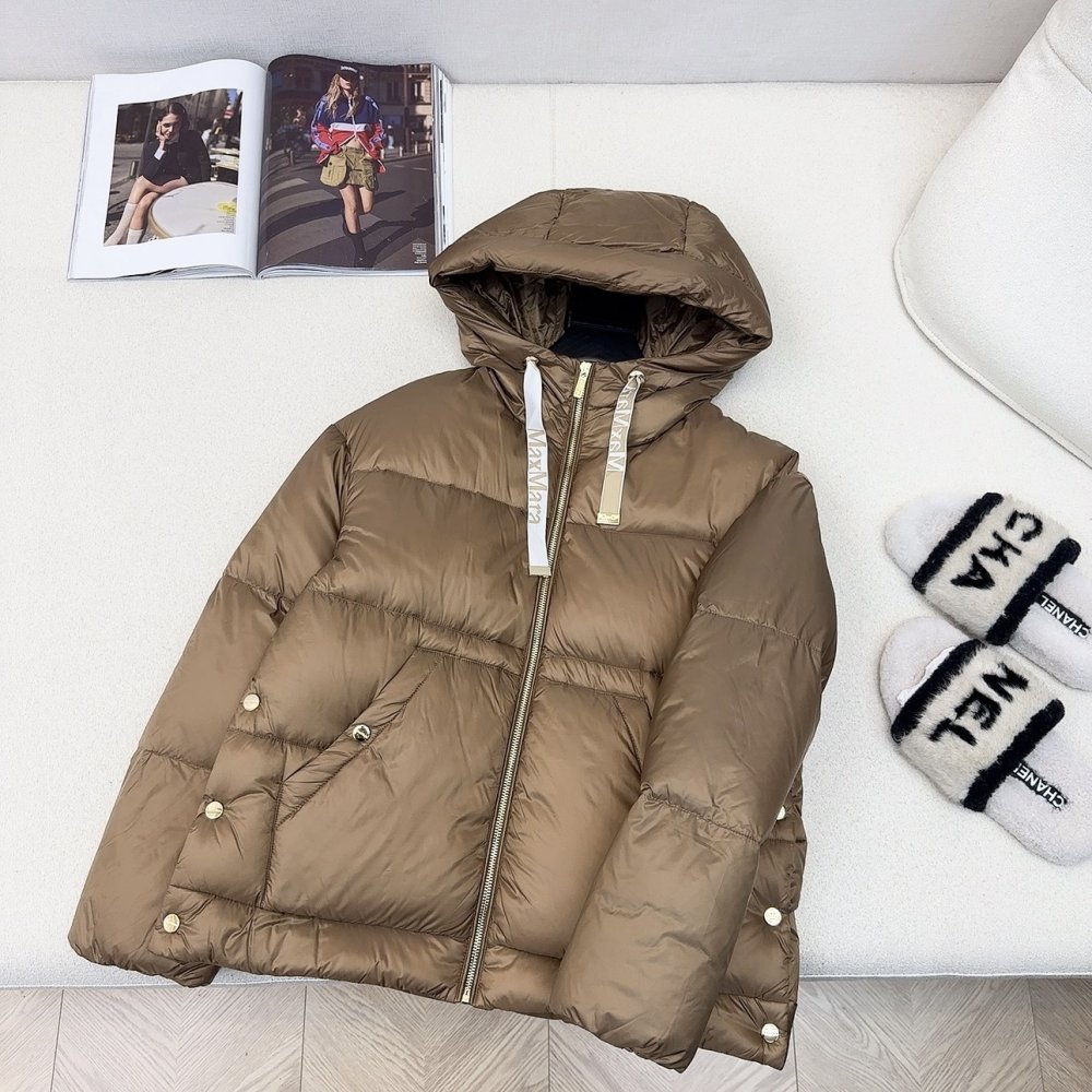 Пуховик жіночий