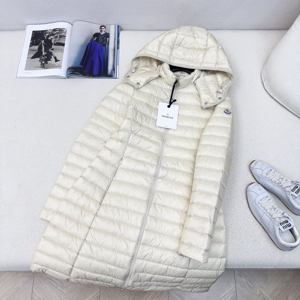 Пуховик женский