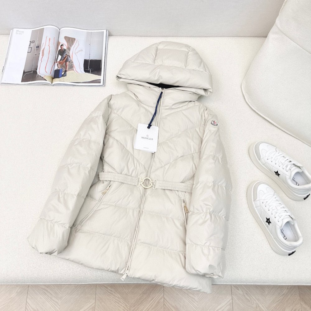 Пуховик женский