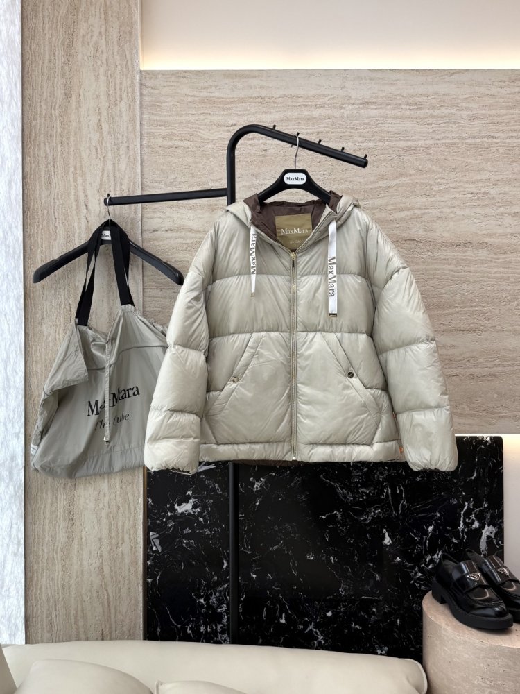 Пуховик женский