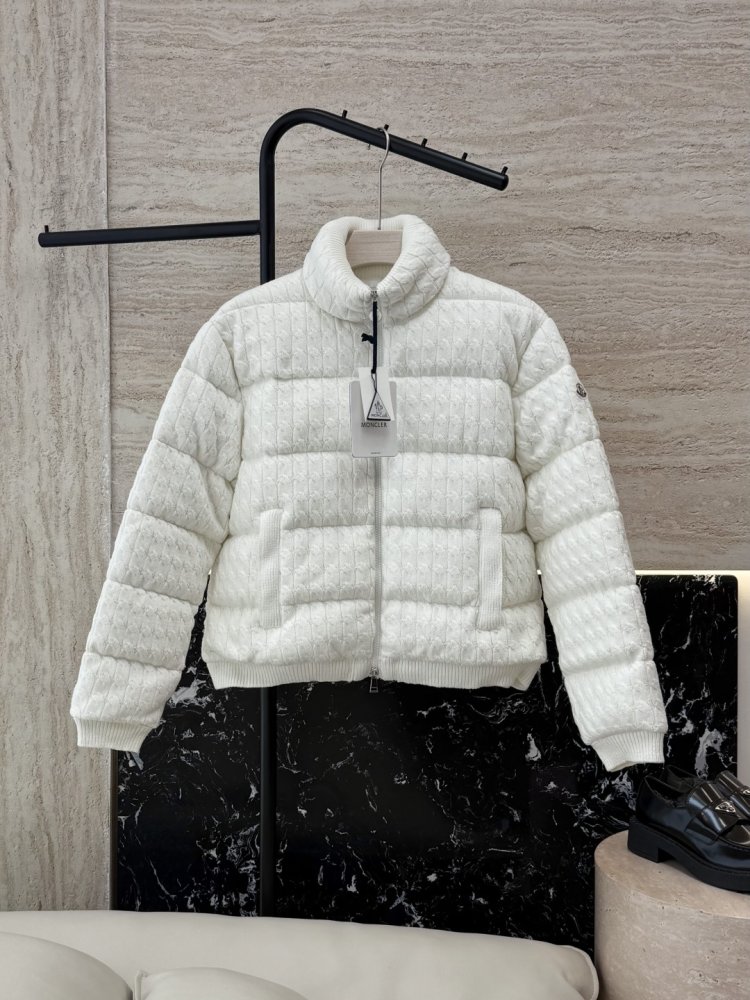 Пуховик женский