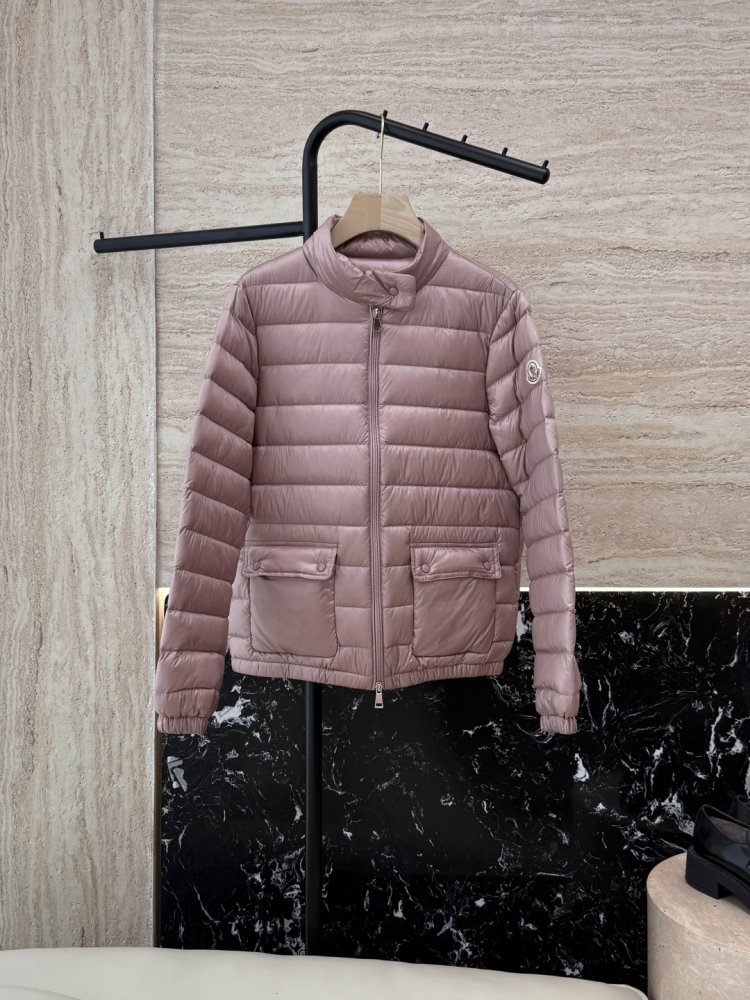 Пуховик жіночий