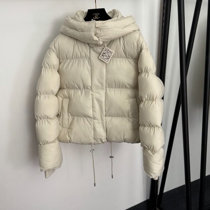 Пуховик жіночий