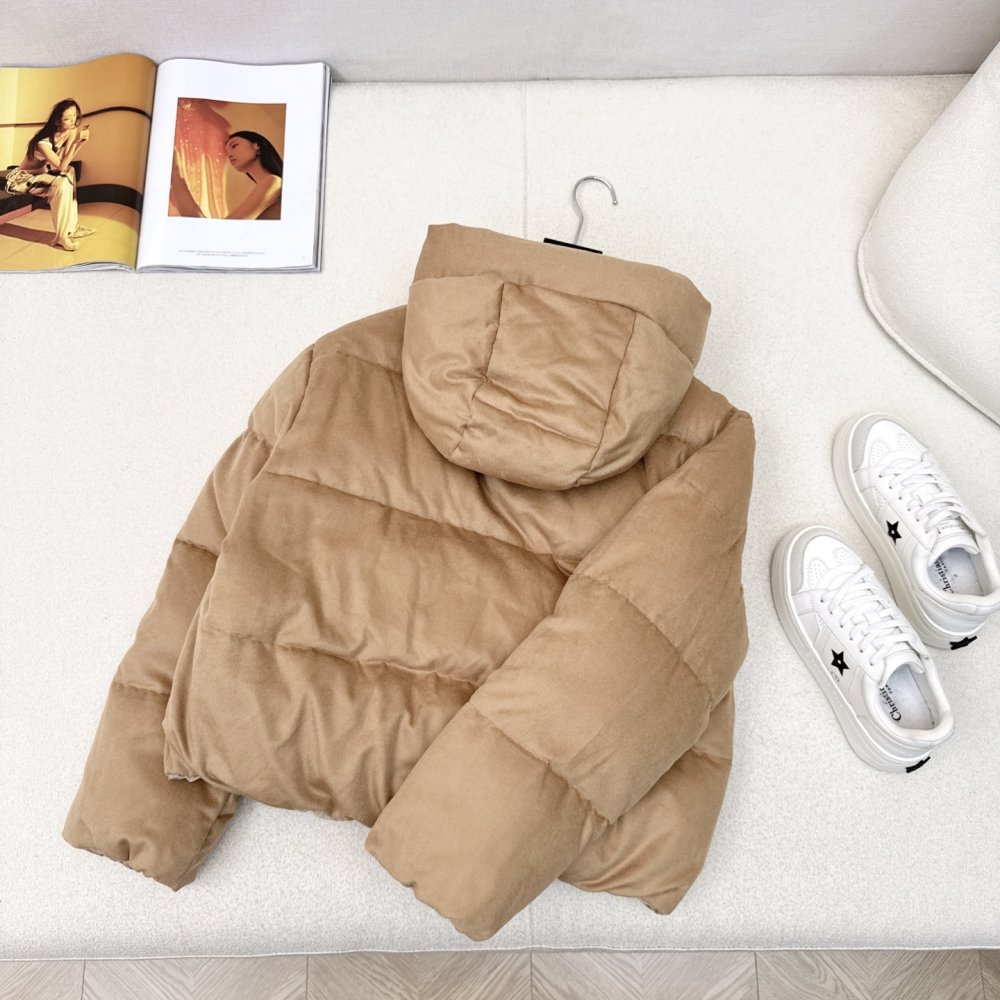 Пуховик жіночий фото 2