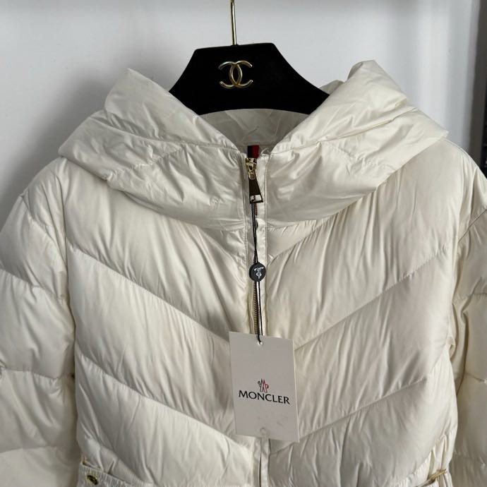 Пуховик жіночий фото 2