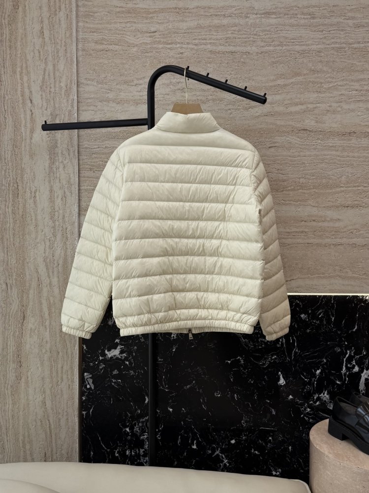 Пуховик жіночий фото 2