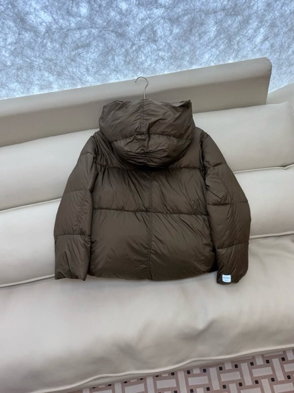 Пуховик жіночий фото 2