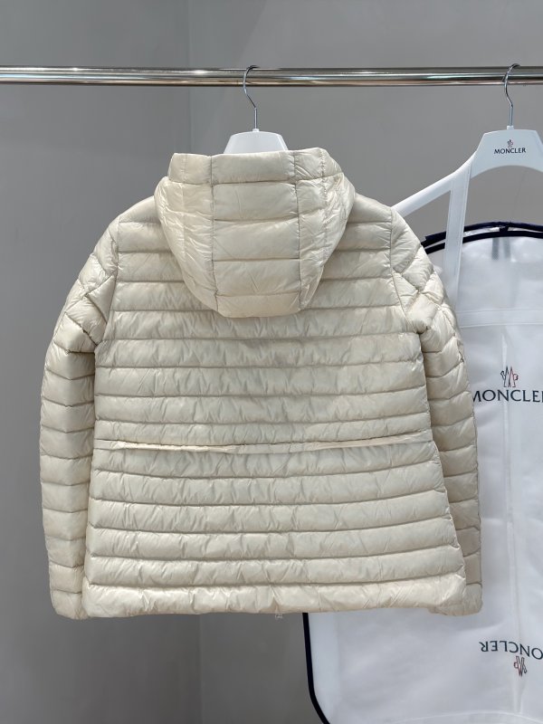 Пуховик женский фото 2