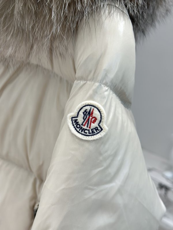 Пуховик женский фото 3