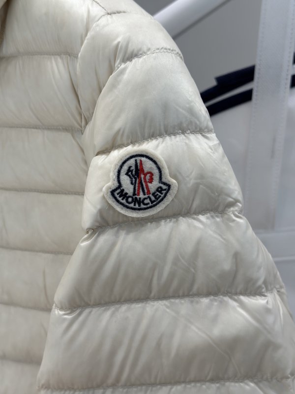 Пуховик женский фото 3