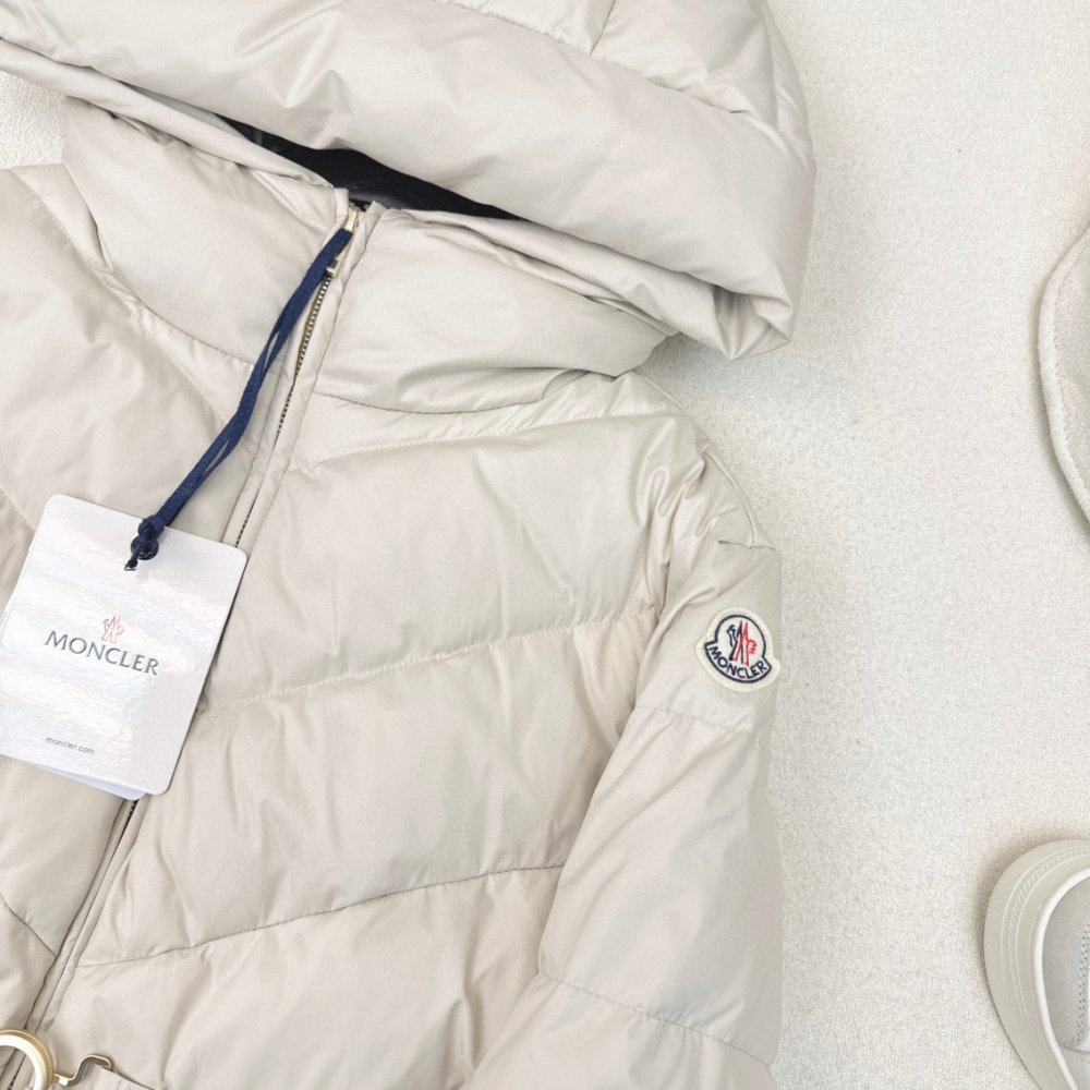 Пуховик женский фото 4