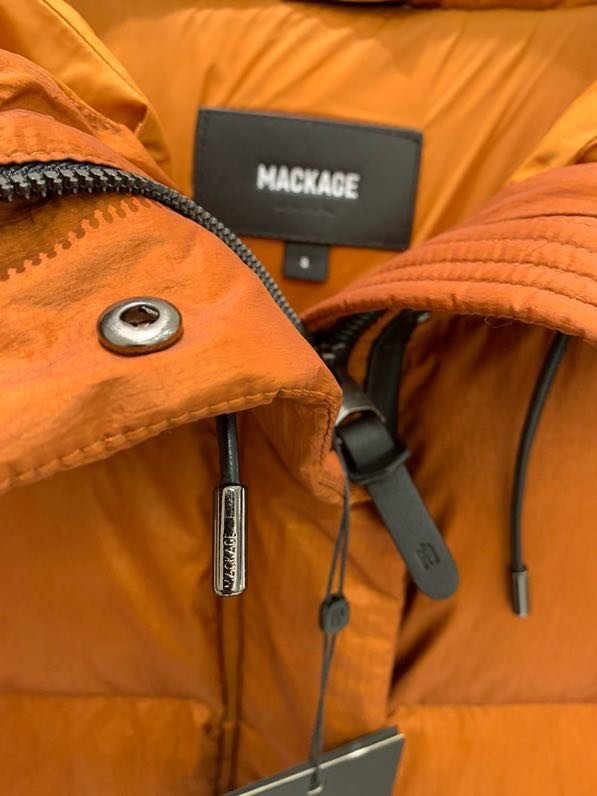 Пуховик жіночий фото 4