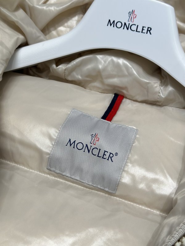 Пуховик женский фото 4