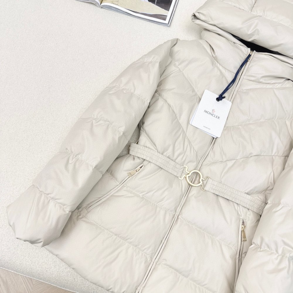 Пуховик женский фото 5