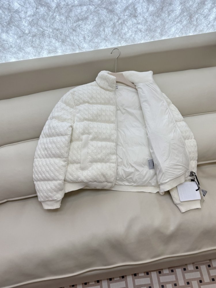 Пуховик женский фото 5