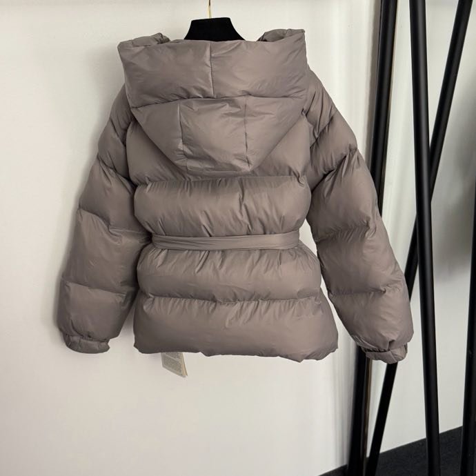 Пуховик женский фото 5