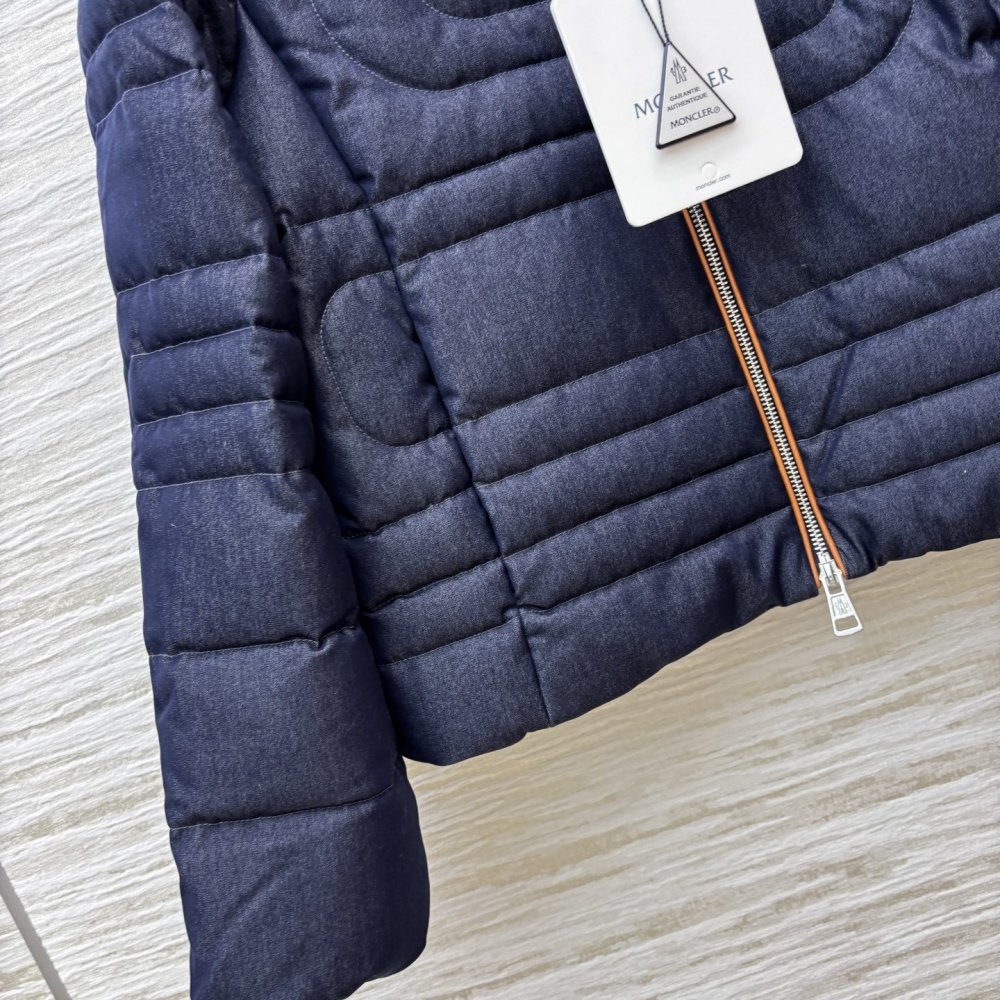 Пуховик жіночий фото 6