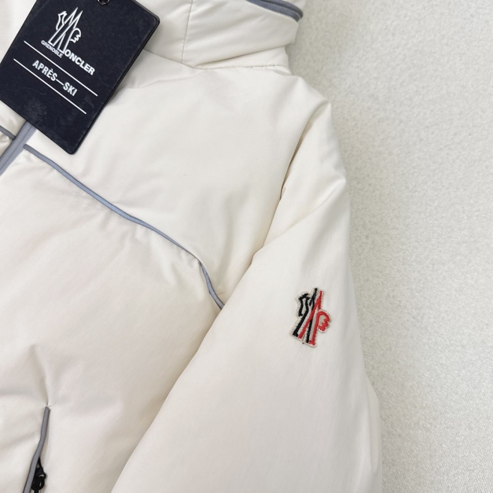 Пуховик женский фото 6