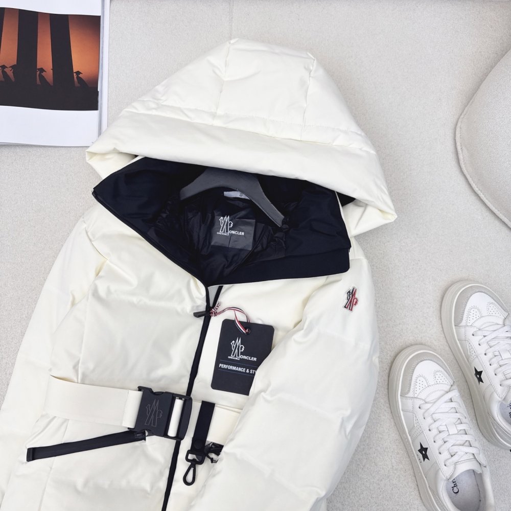 Пуховик женский фото 6