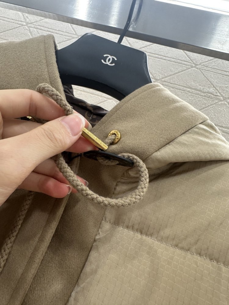 Пуховик жіночий фото 6