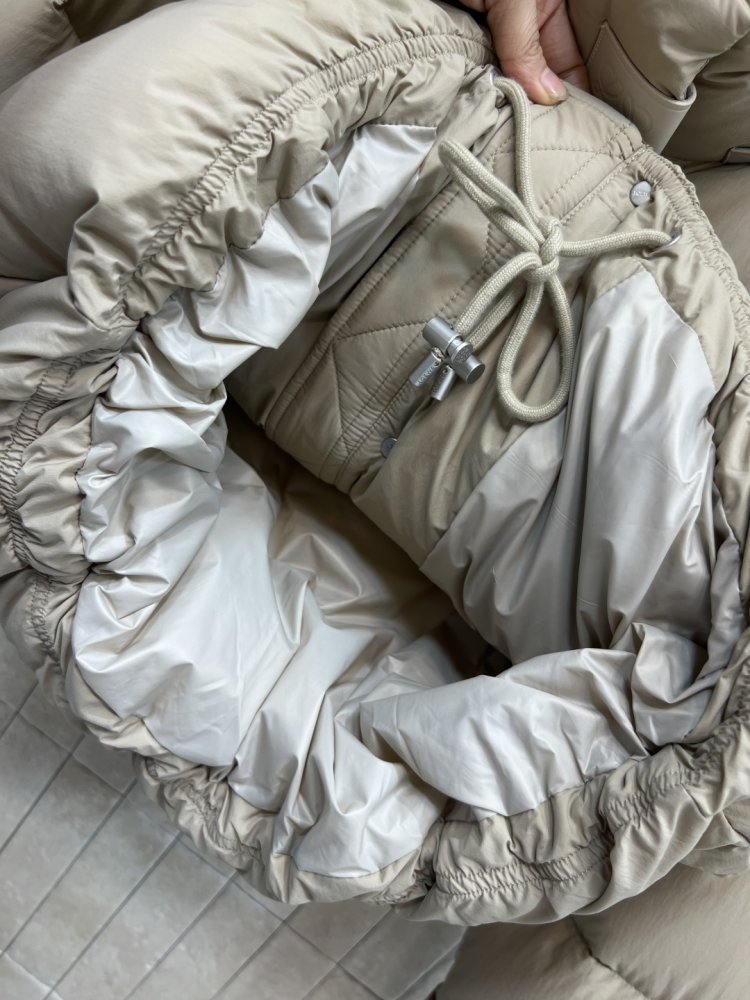 Пуховик женский фото 6