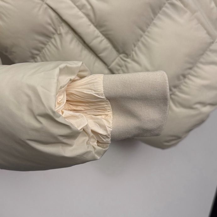 Пуховик жіночий фото 6