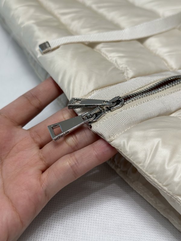 Пуховик женский фото 6