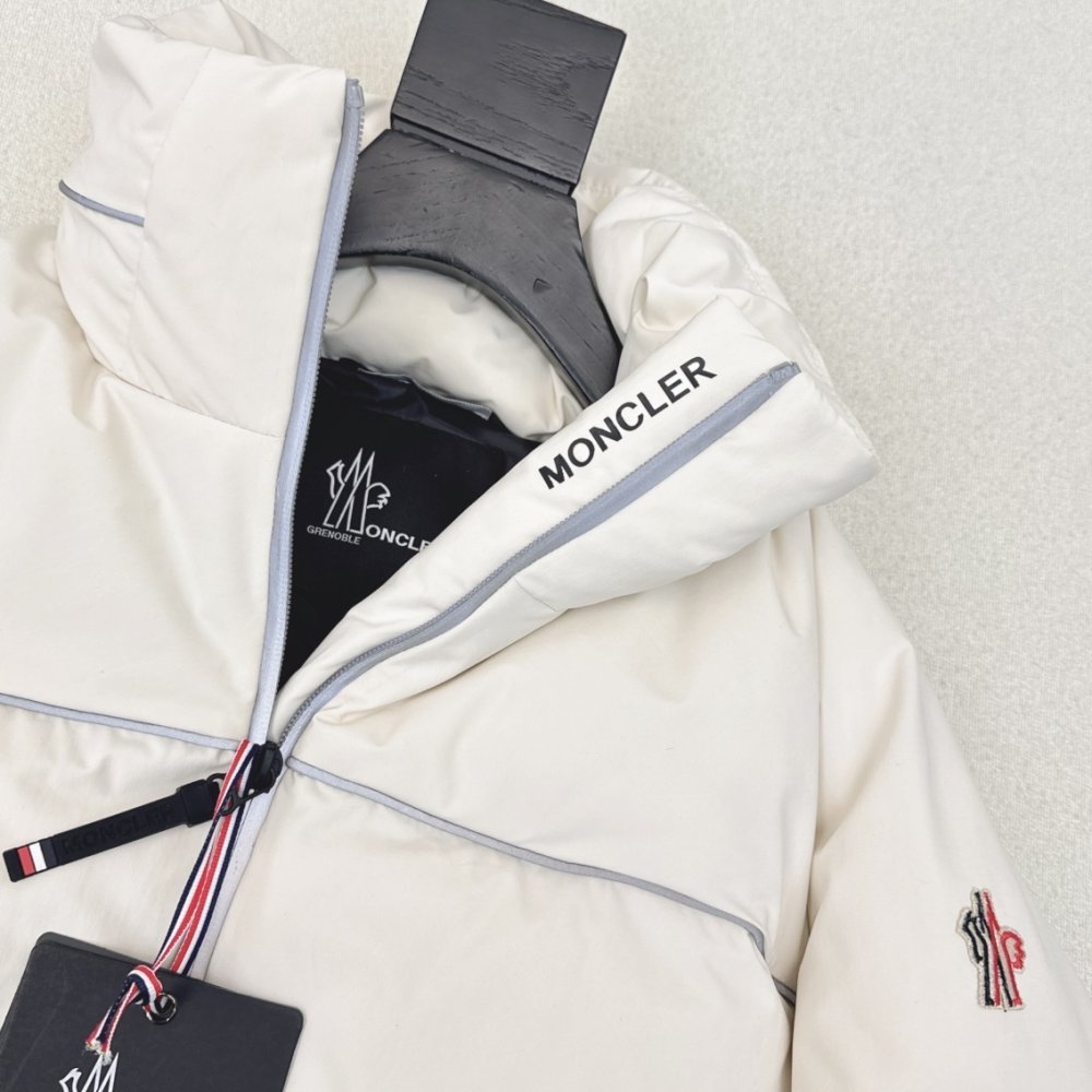 Пуховик женский фото 7