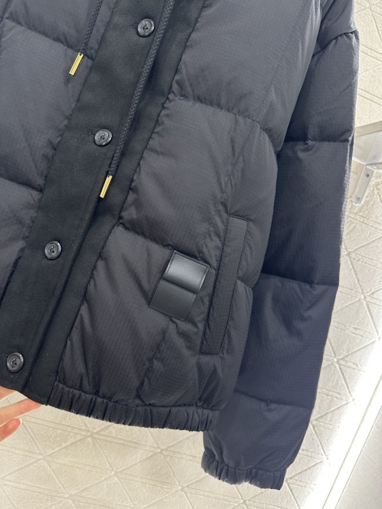 Пуховик жіночий фото 7