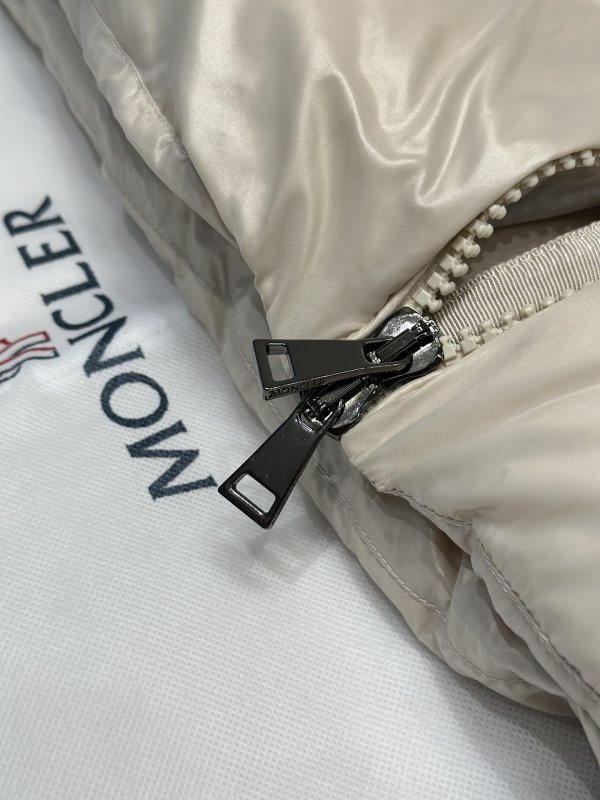 Пуховик женский фото 7