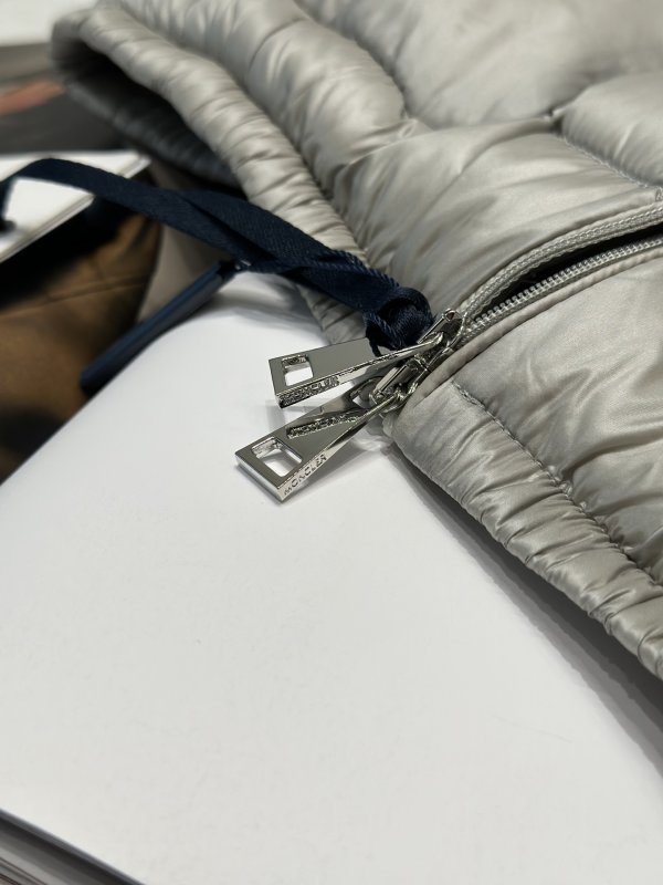 Пуховик женский фото 7