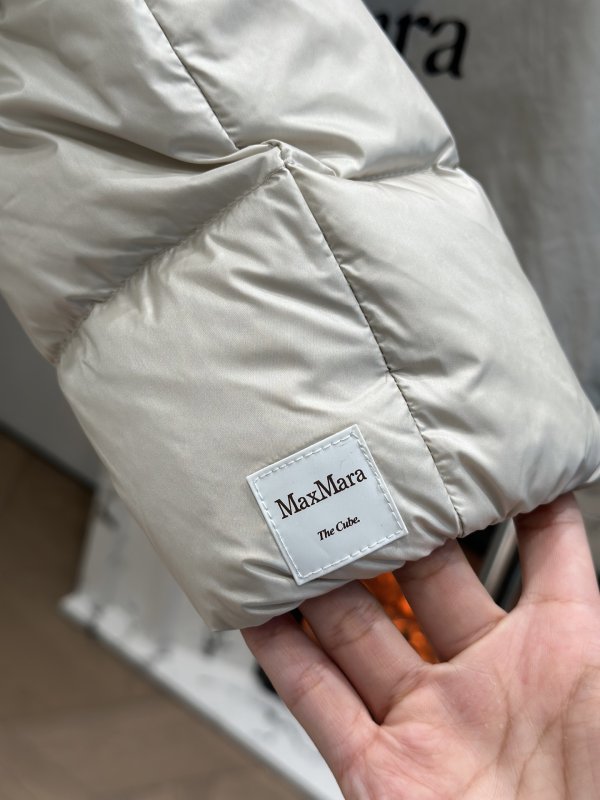 Пуховик женский фото 7