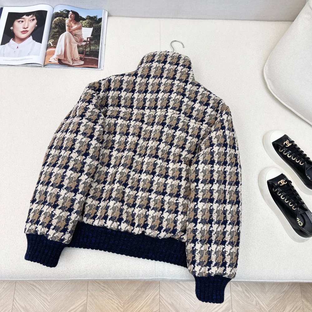 Пуховик жіночий фото 8