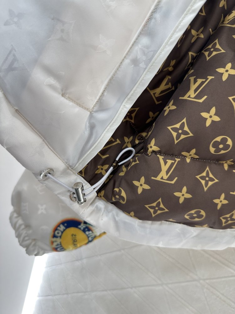 Пуховик жіночий фото 8