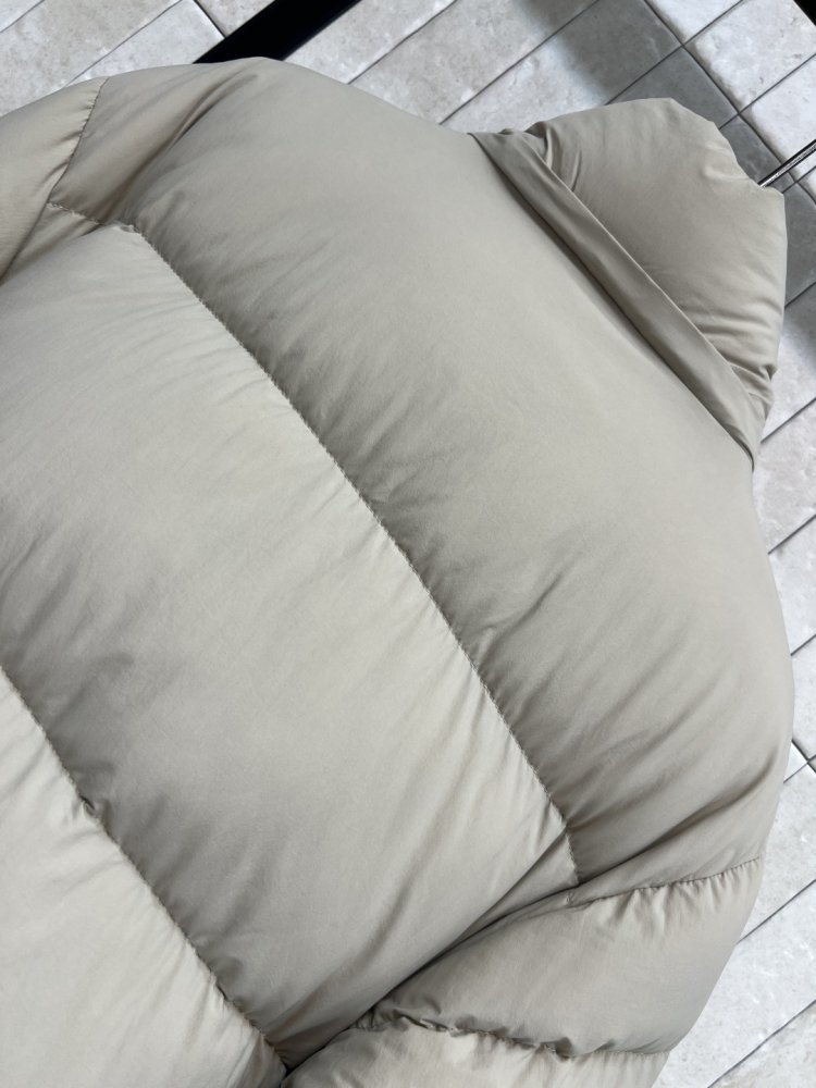 Пуховик женский фото 8