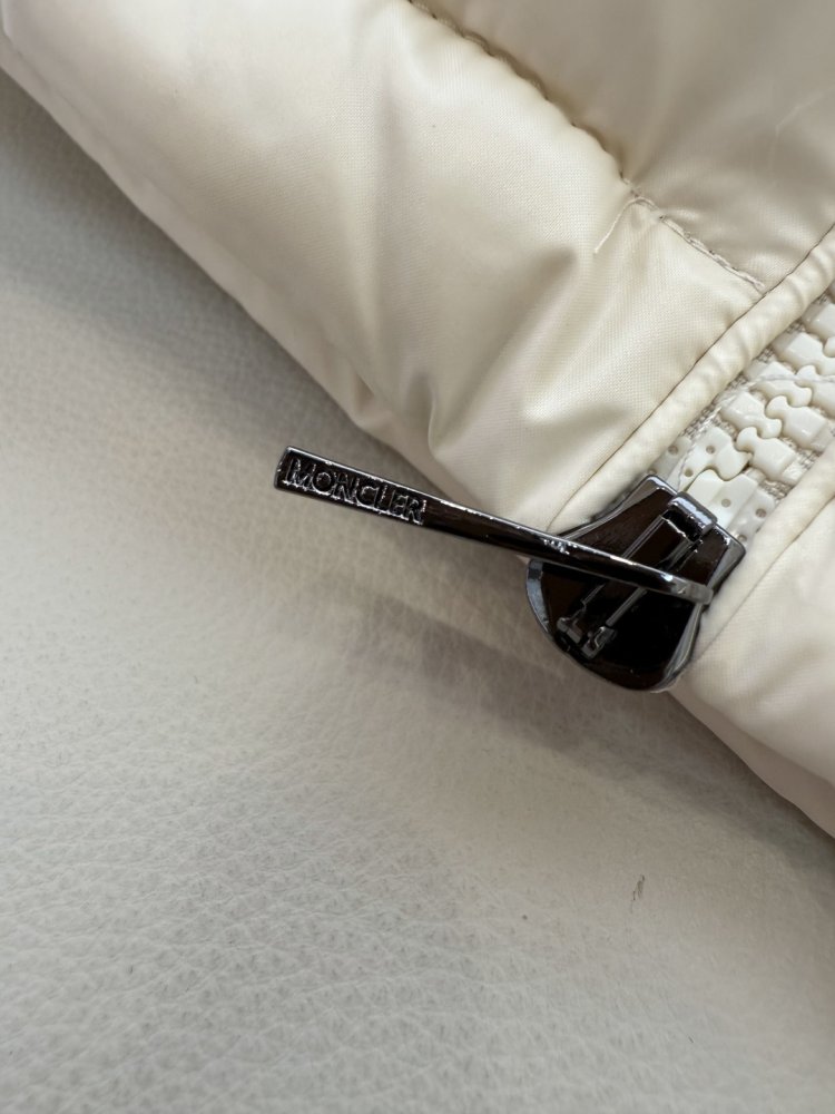 Пуховик женский фото 8