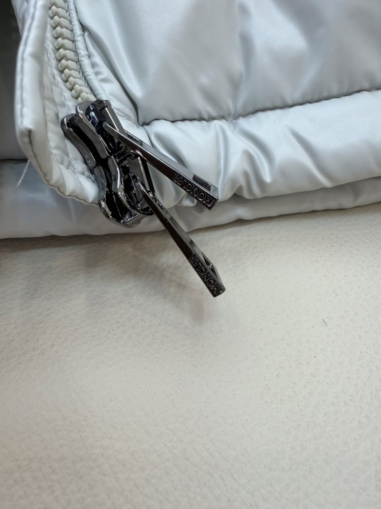 Пуховик женский фото 8