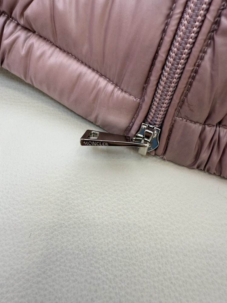 Пуховик жіночий фото 8