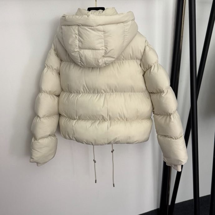 Пуховик жіночий фото 8
