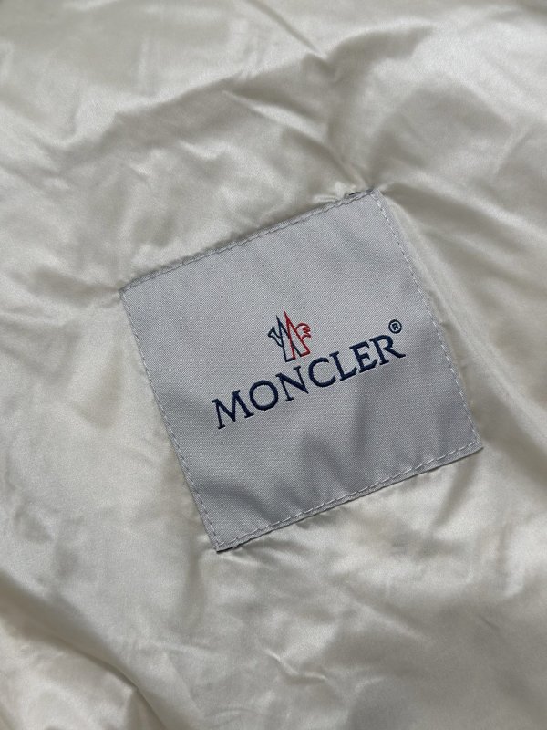 Пуховик женский фото 8