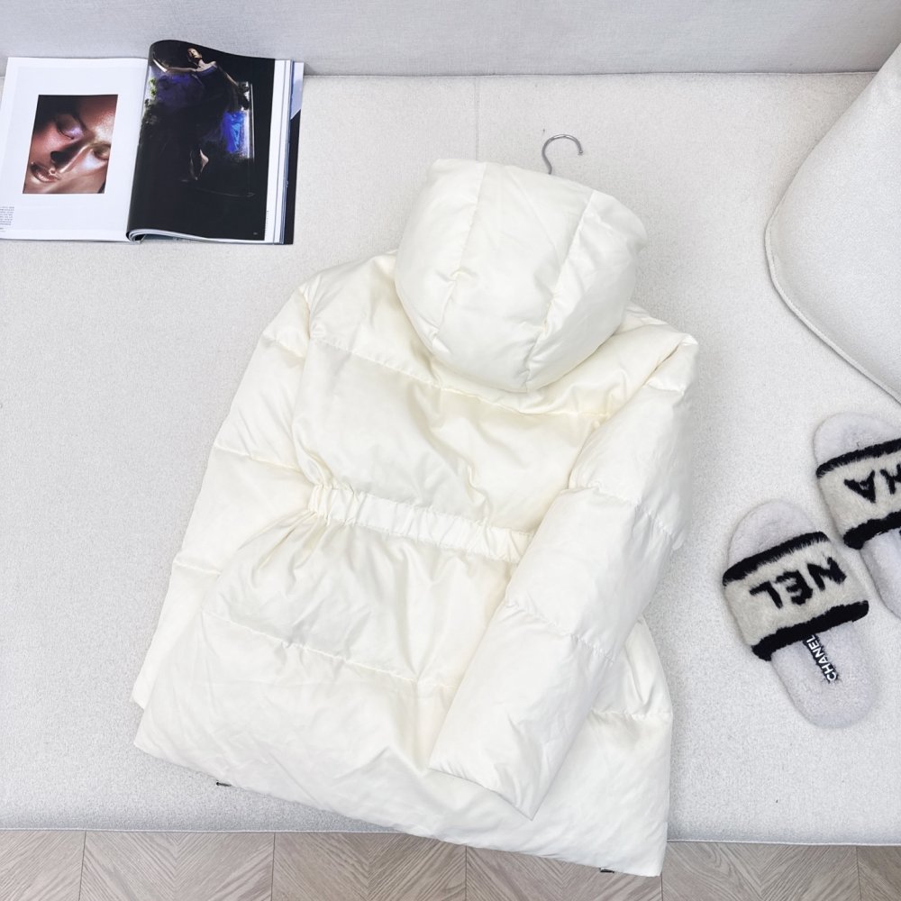 Пуховик женский фото 9