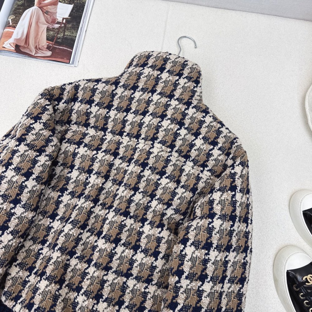 Пуховик жіночий фото 9