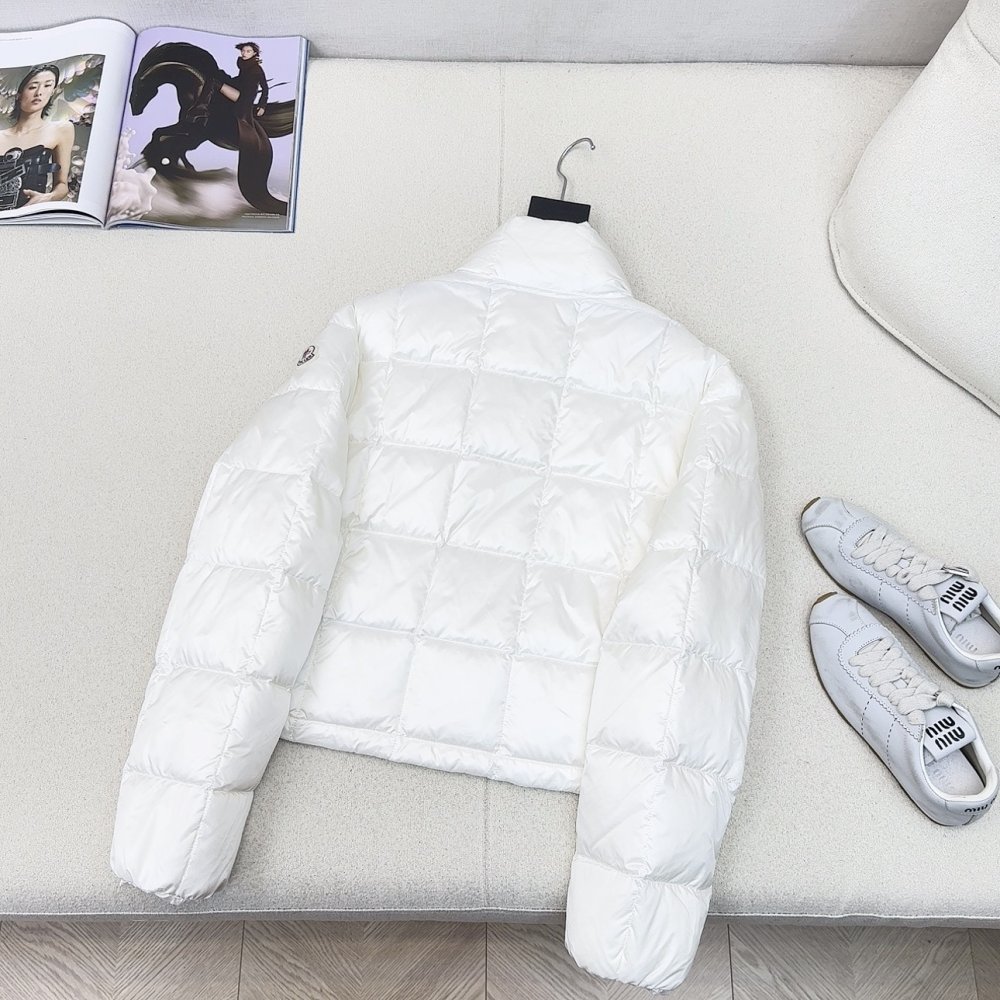 Пуховик женский фото 9