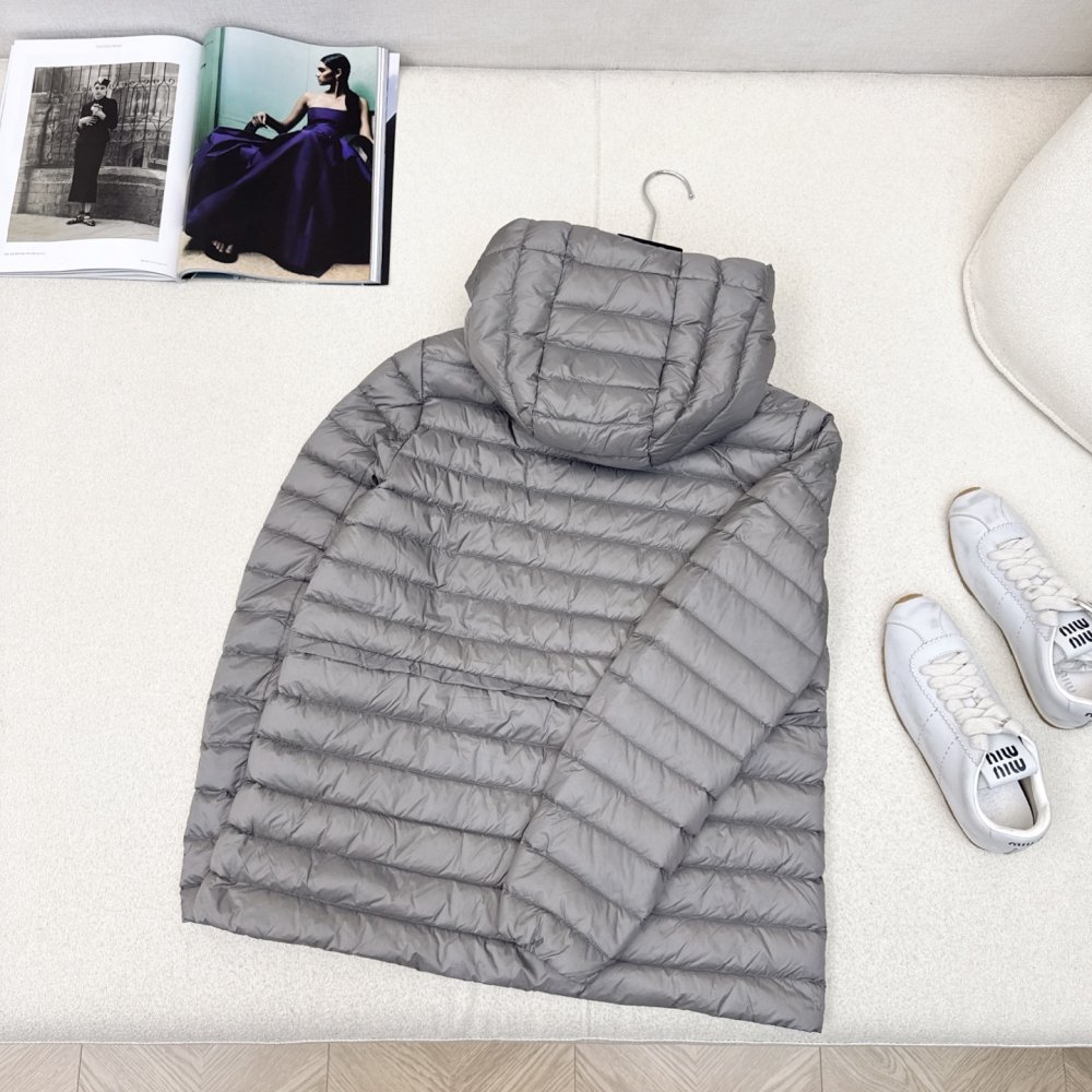 Пуховик женский фото 9