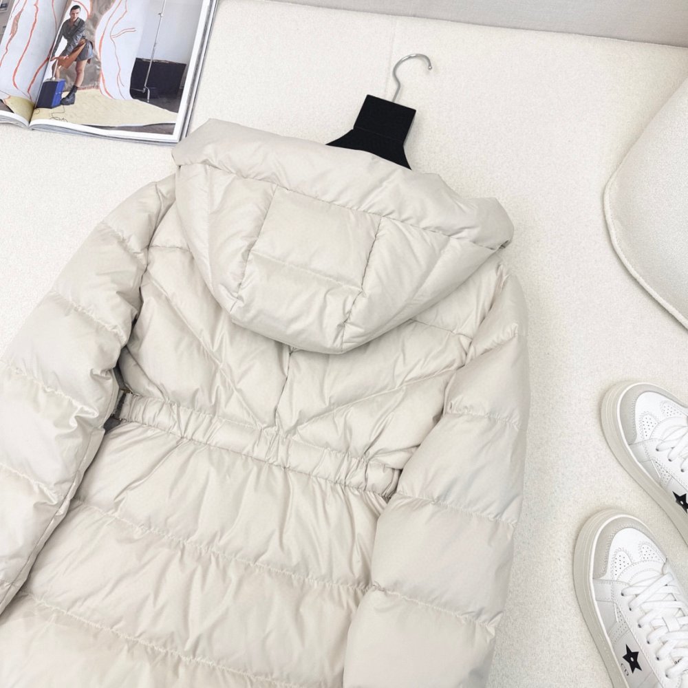 Пуховик женский фото 9