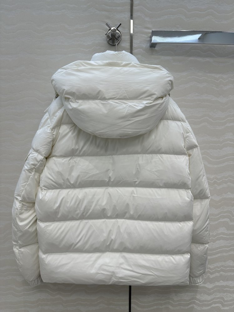 Пуховик женский фото 9