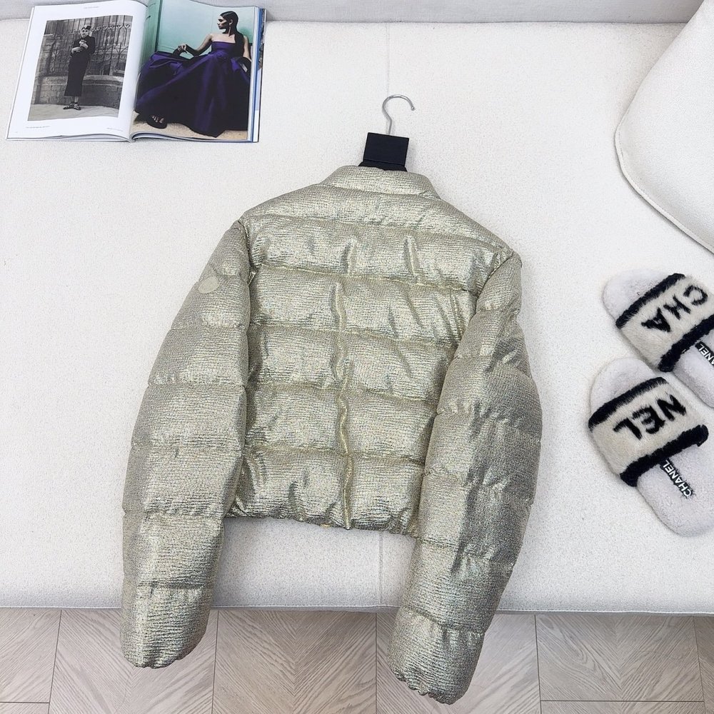 Пуховик женский фото 9